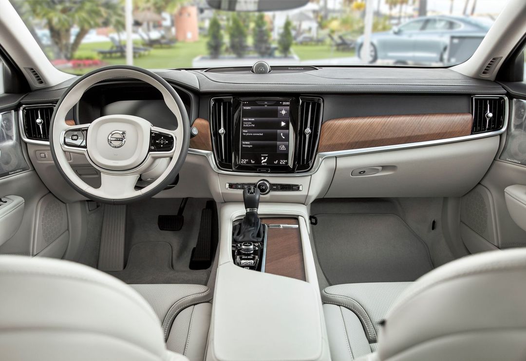 191745_New_Volvo_S90_V90_interior