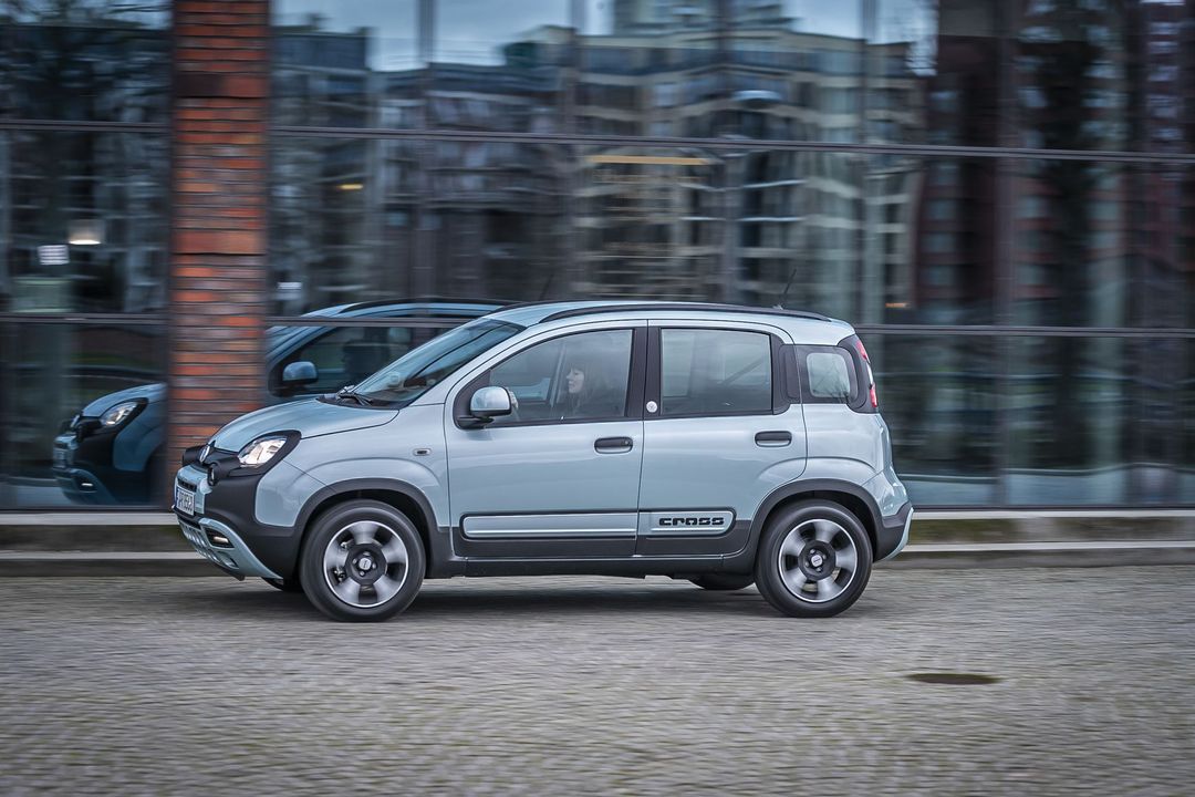 FCA_Germany _FIAT_Panda_&_500_Hybrid_2020_304