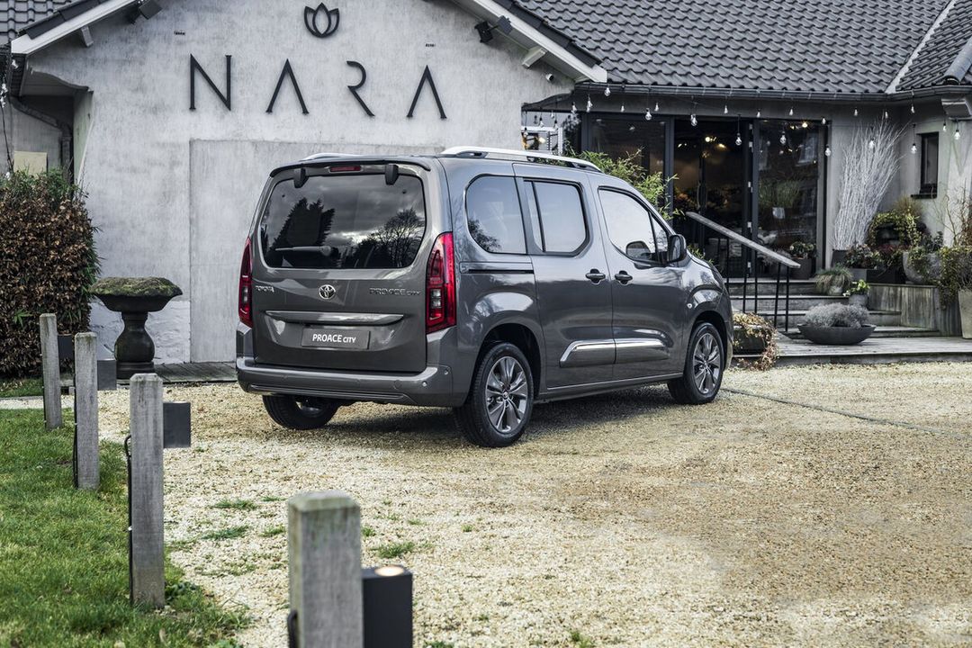 65619-proace-city-verso-2020-statics-2-web-lr