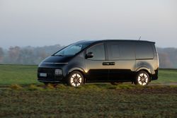 hyundai-staria-1121-exterior-05_jpg