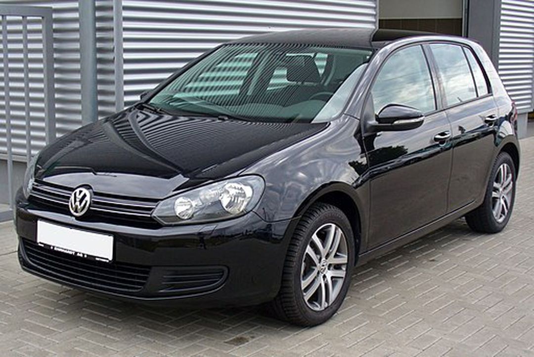 VW_Golf_VI_1.4_Comfortline_Deep_Black