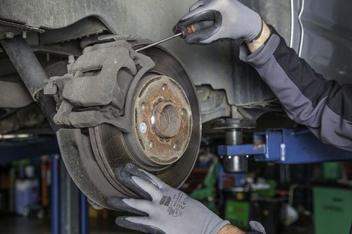 Autoteile_Auto_reparieren