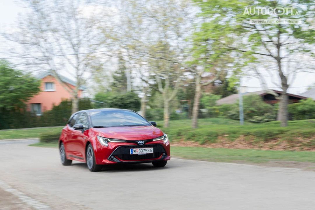 Toyota Corolla Hybrid 2019 Test-77