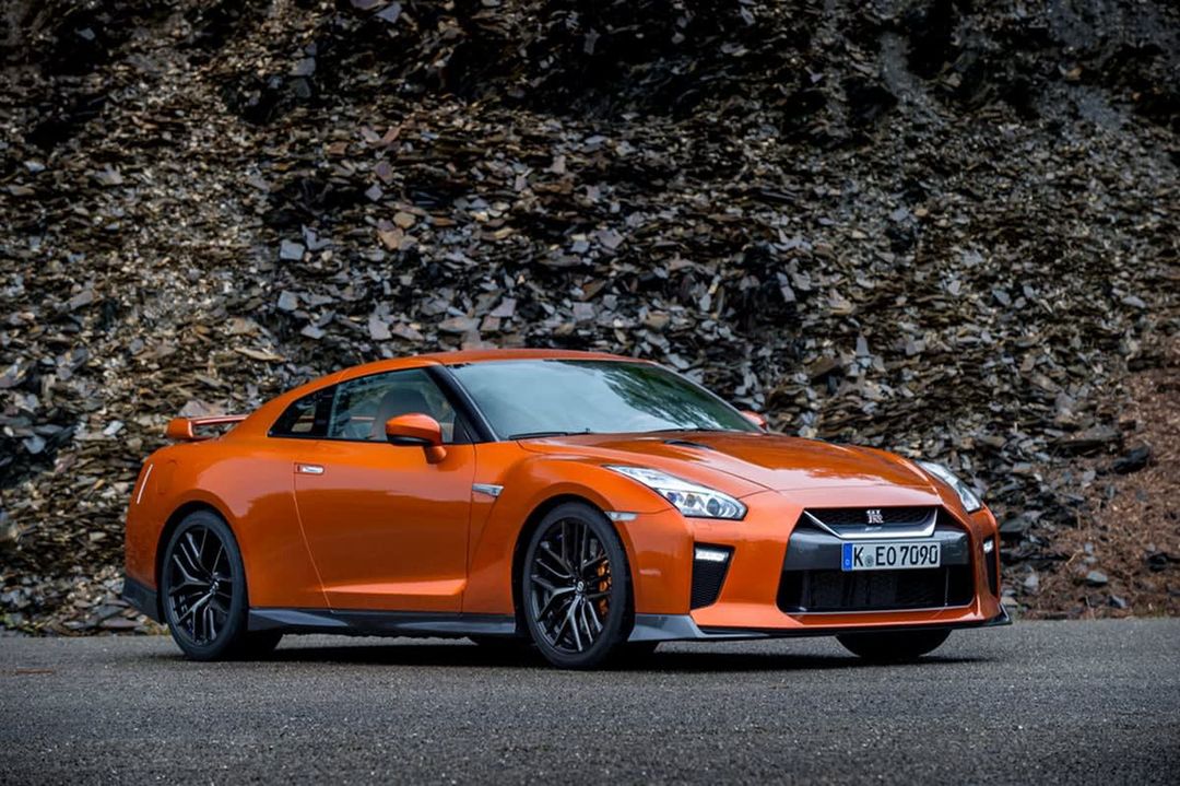 Nissan-GTR-20171