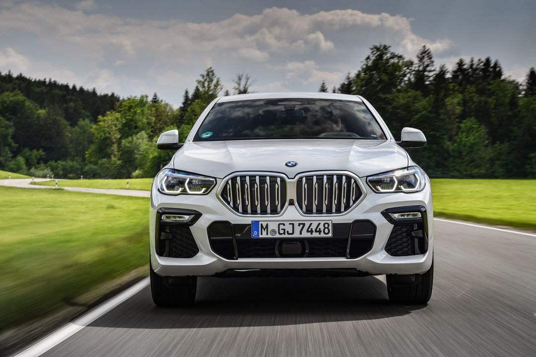 P90390471_highRes_the-new-bmw-x6-xdriv