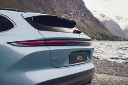 NIO ET5 Touring Exterior 12