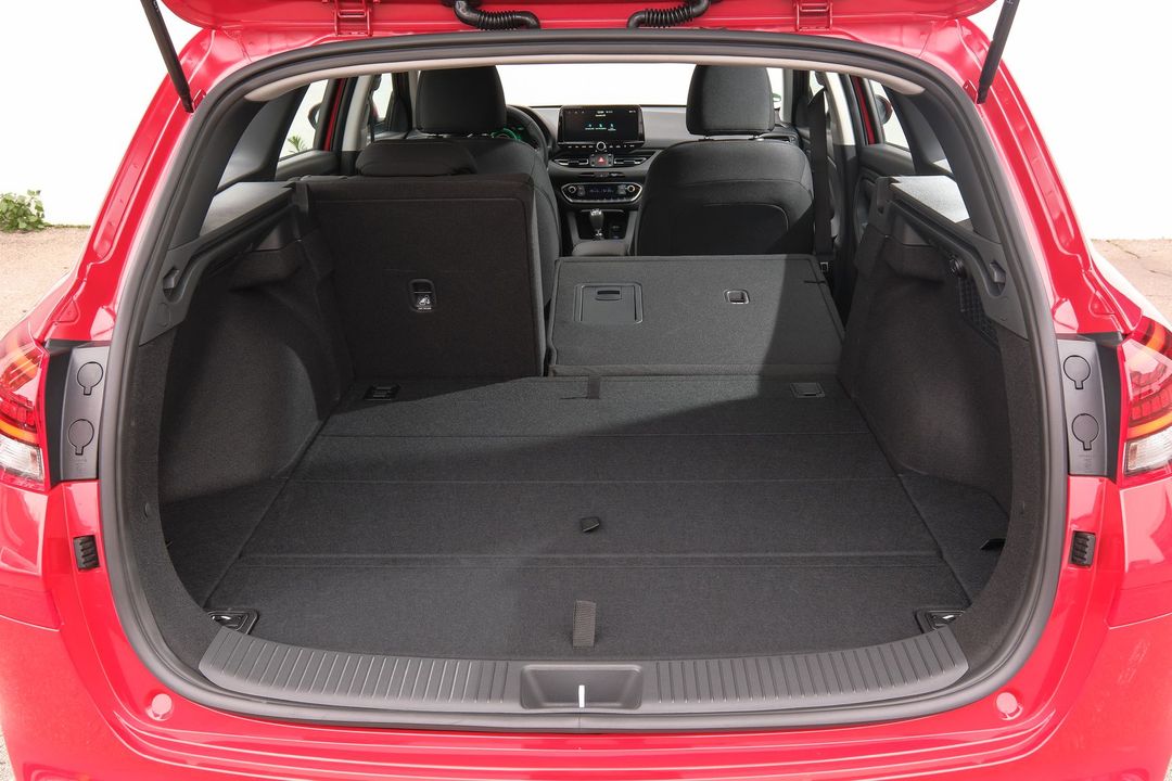 Hyundai_i30_Kombi_076