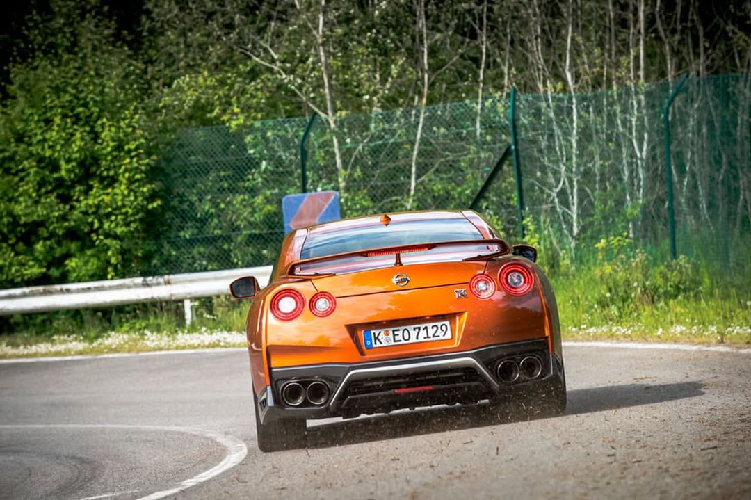 Nissan-GTR-20173