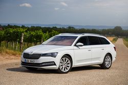 SKODA SUPERB COMBI Statisch_115528
