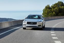 191759_New_Volvo_V90_location_driving