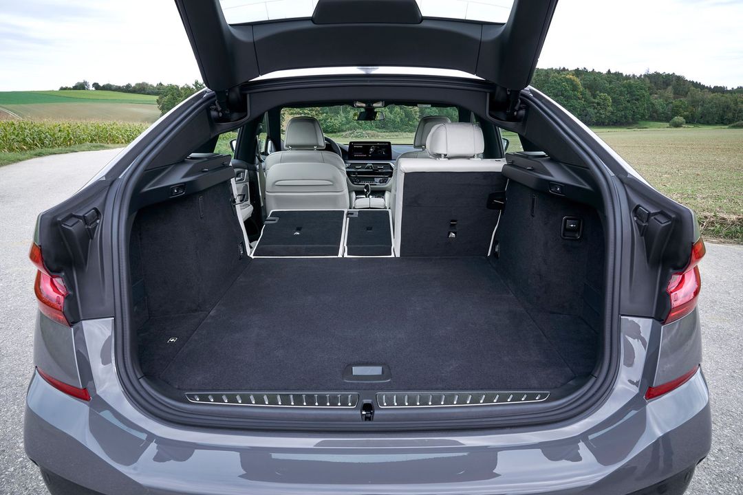 P90404194_highRes_the-new-bmw-640i-xdr