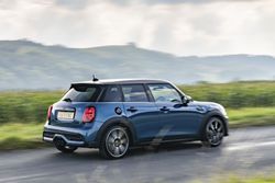 P90439057_highRes_the-mini-cooper-s-5-