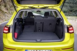 DB2019AU02103_medium