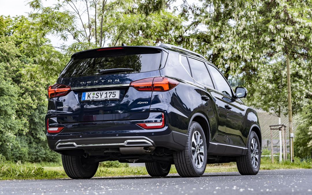 SsangYong_Motors_Deutschland_Rexton_2021_Heckansicht_300dpi