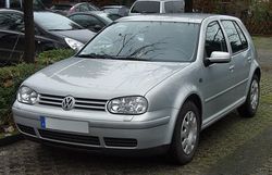 VW_Golf_IV_1.6_(1997–2003)_front_MJ