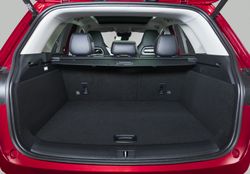 MG-EHS-Plug-in-Hybrid-trunk