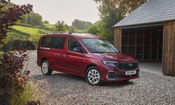 2021_FORD_TOURNEOCONNECT_TITANIUM_02