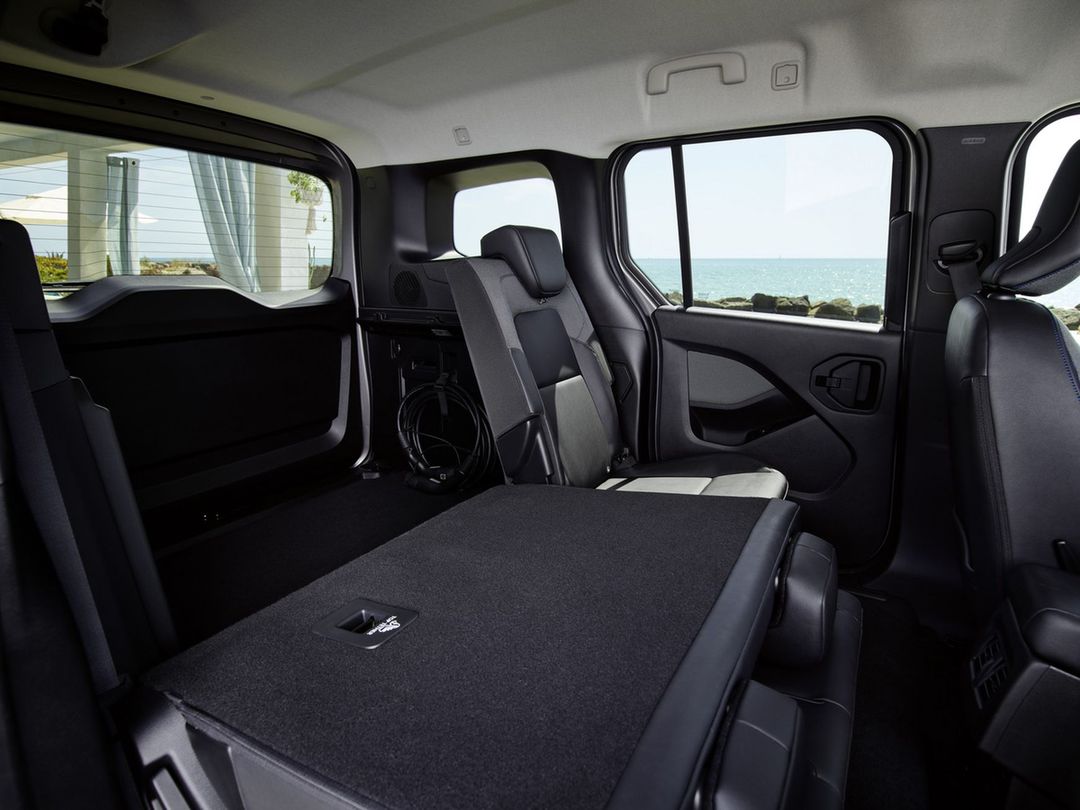 885093a-F275-23TDIEULHD_TOWNSTAR_EV_COMBI_019_LR