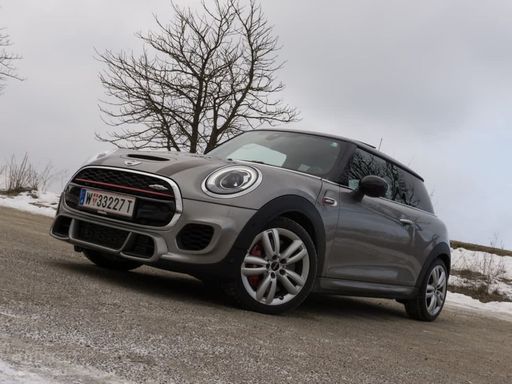 MINI-Cooper-JCW-4-3