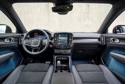287348_Volvo_C40_Recharge_interior