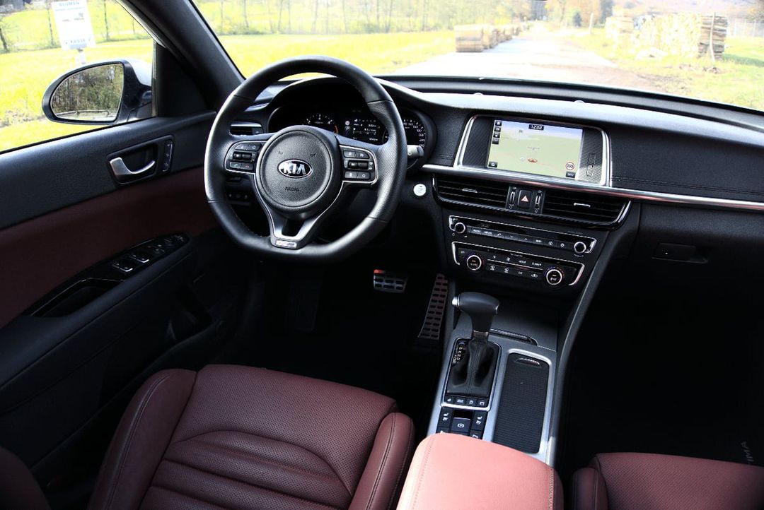 KIA-Optima-Cockpit-3S