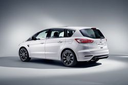 FordGeneva2016_S-MAX_Vignale_Nero_02
