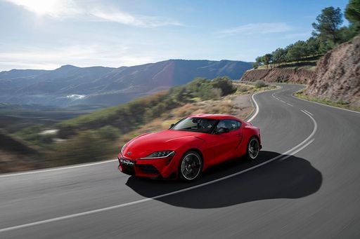 Nach über 15 Jahren warten startet der neue Toyota Supra. Er feiert gerade Weltpremiere auf der Motorshow in Detroit.