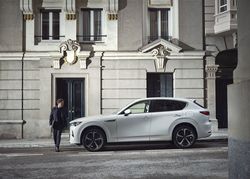 2022_mazda_cx-60_europe_still_010_highres