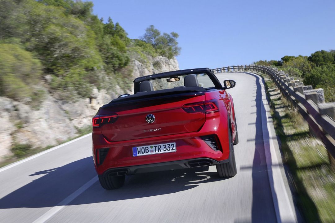 DB2022AU00069_medium