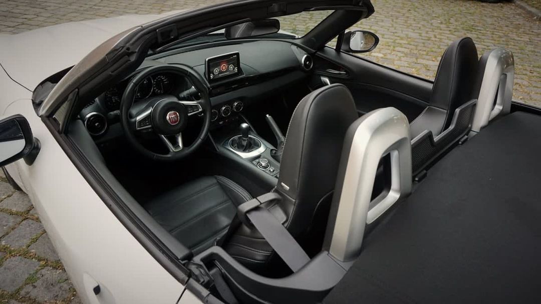 Fiat124Spider1