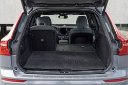 288179_Volvo_XC60_Recharge_T8_AWD_interior