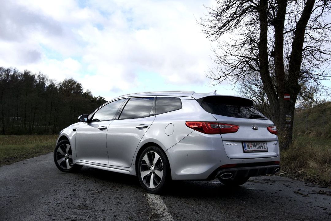 KIA-Optima-Rear-SideS