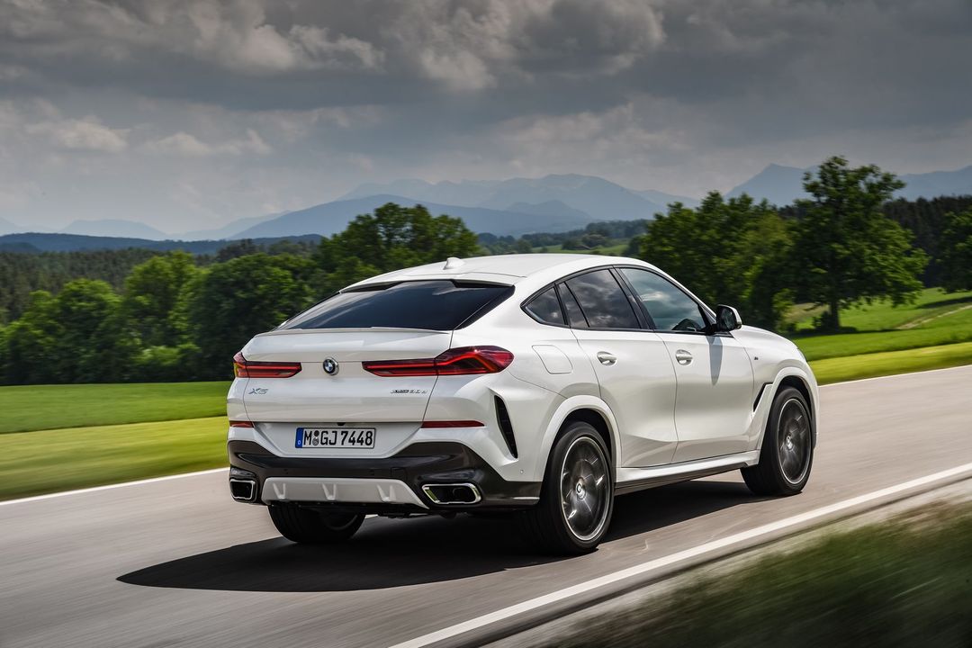 P90390481_highRes_the-new-bmw-x6-xdriv