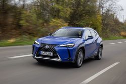 69639-lexus-ux-ev-038