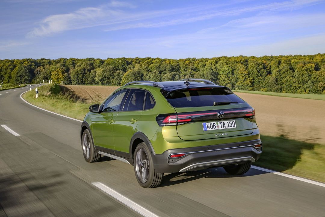 DB2021AU00995_medium