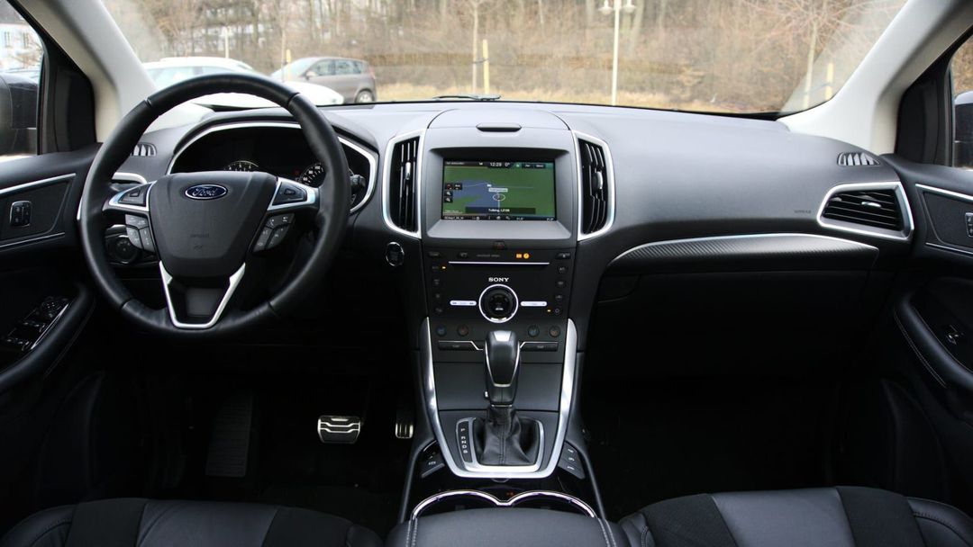 Ford-Edge-Cockpit