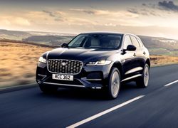 Jag_F-PACE_PHEV_21MY_Portofino_Blue_Portrait_100321_8839