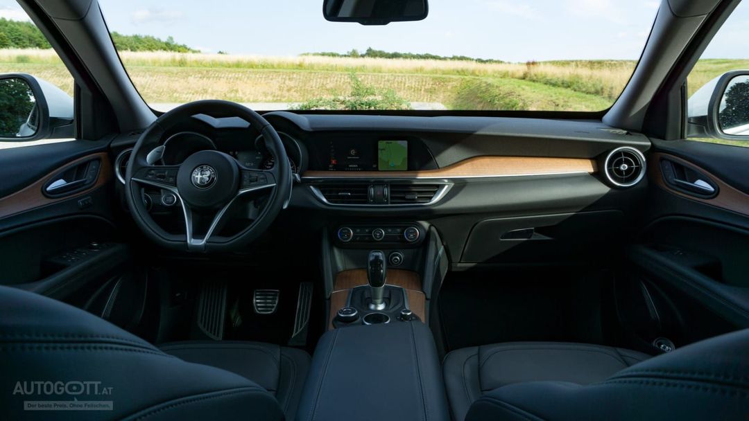 Alfa-Romeo-Stelvio-Web-32