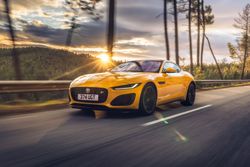 New Jaguar F-TYPE_R Coupé AWD_Sorrento Yellow-14