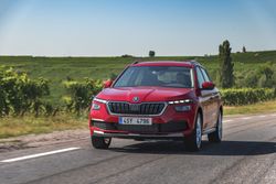 Der neue SKODA KAMIQ dynamisch_114819
