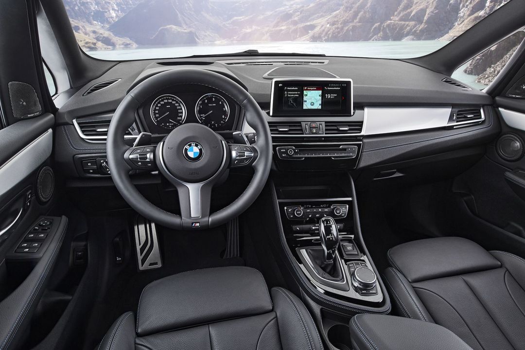 P90288931_highRes_the-new-bmw-2-series