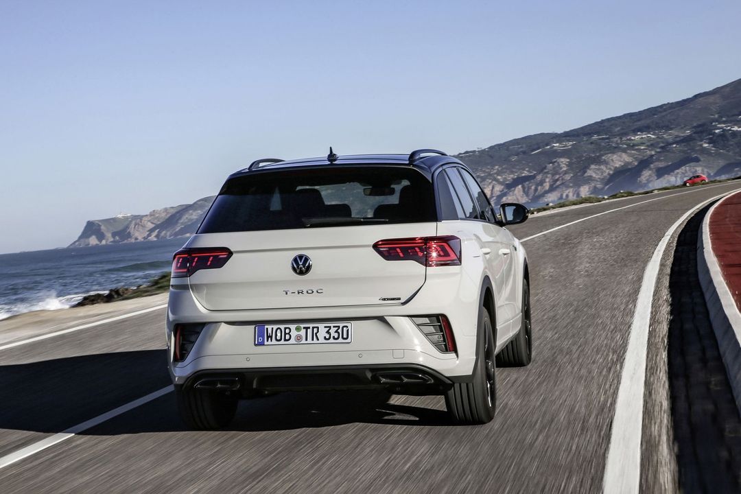 DB2022AU00088_medium