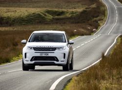 LR_DS_PHEV_FUJI_WHITE_DRIVING_211020_026