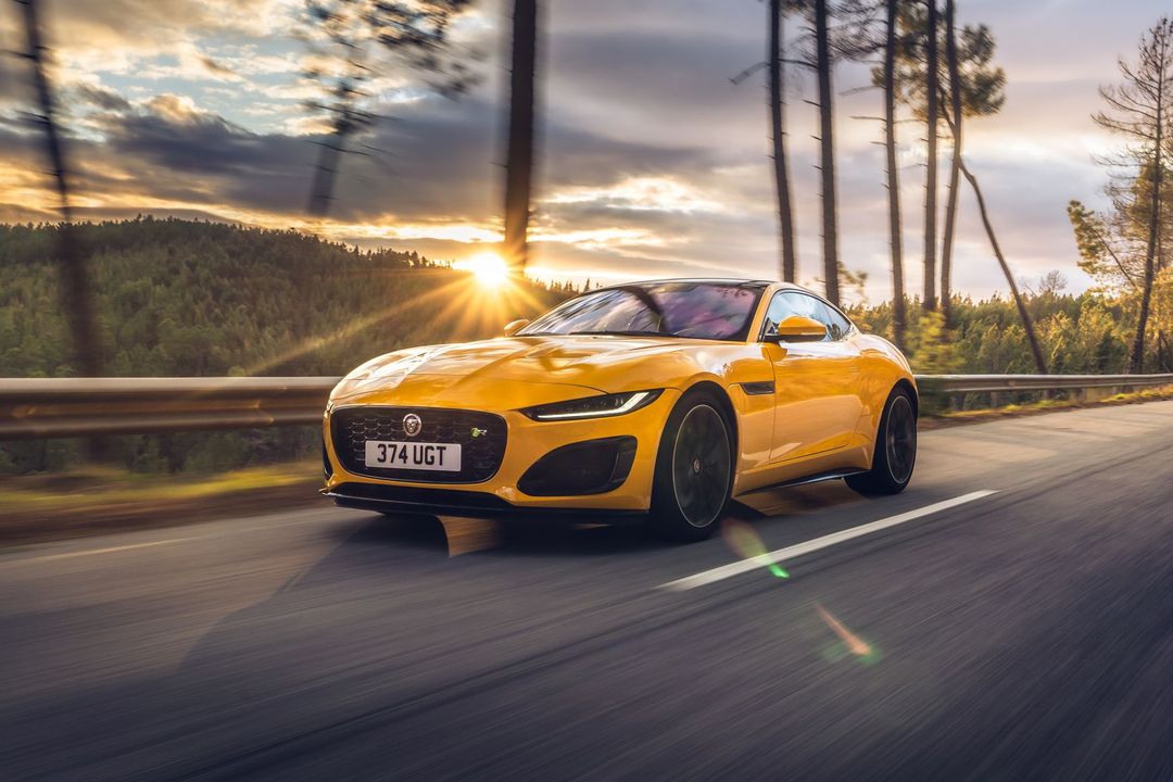 New Jaguar F-TYPE_R Coupé AWD_Sorrento Yellow-14