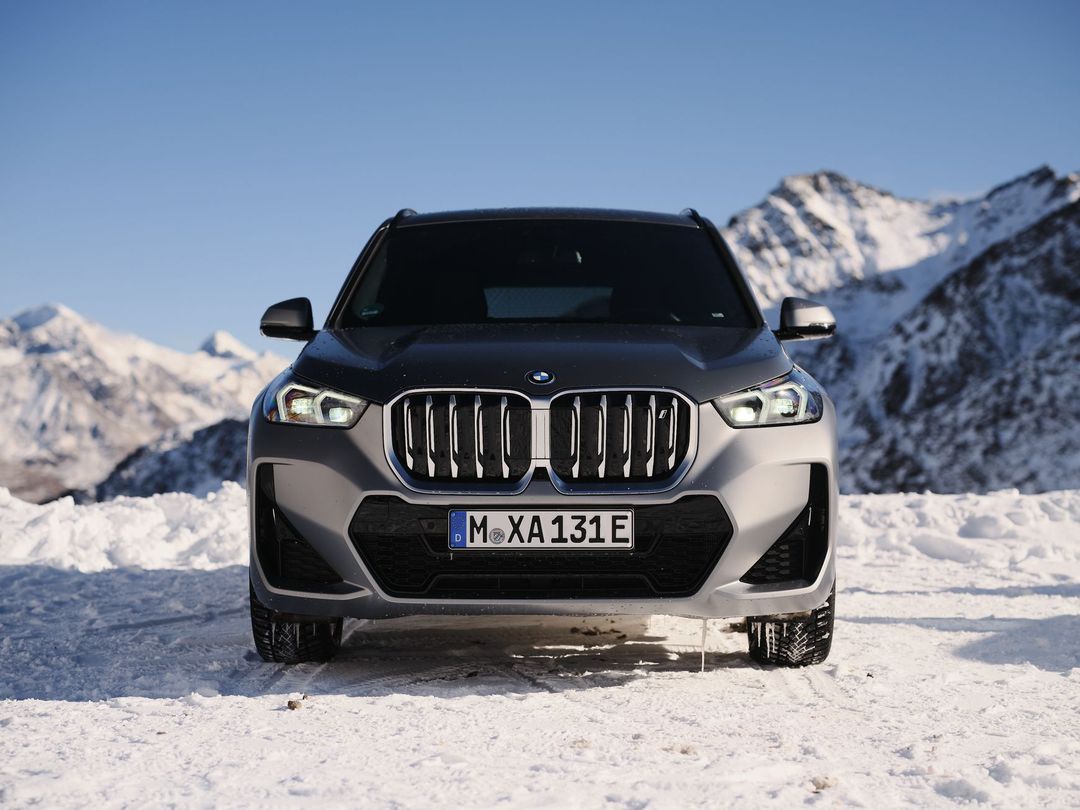 P90488684_highRes_bmw-ix1-xdrive30