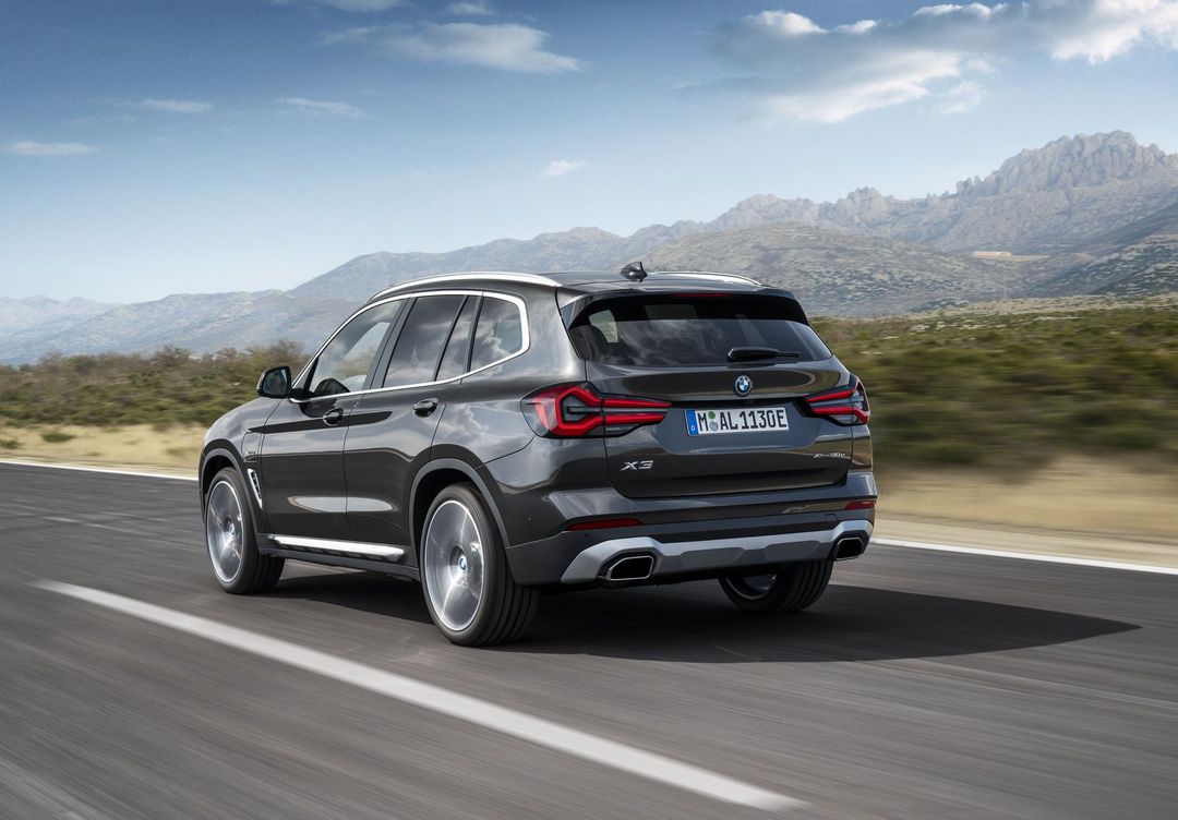 P90424715_highRes_the-new-bmw-x3-xdriv