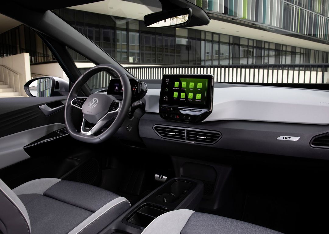 DB2020AU01097_medium