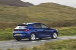 Small-35510-SEATLeonkeepsWhatCarAwardinthefamily