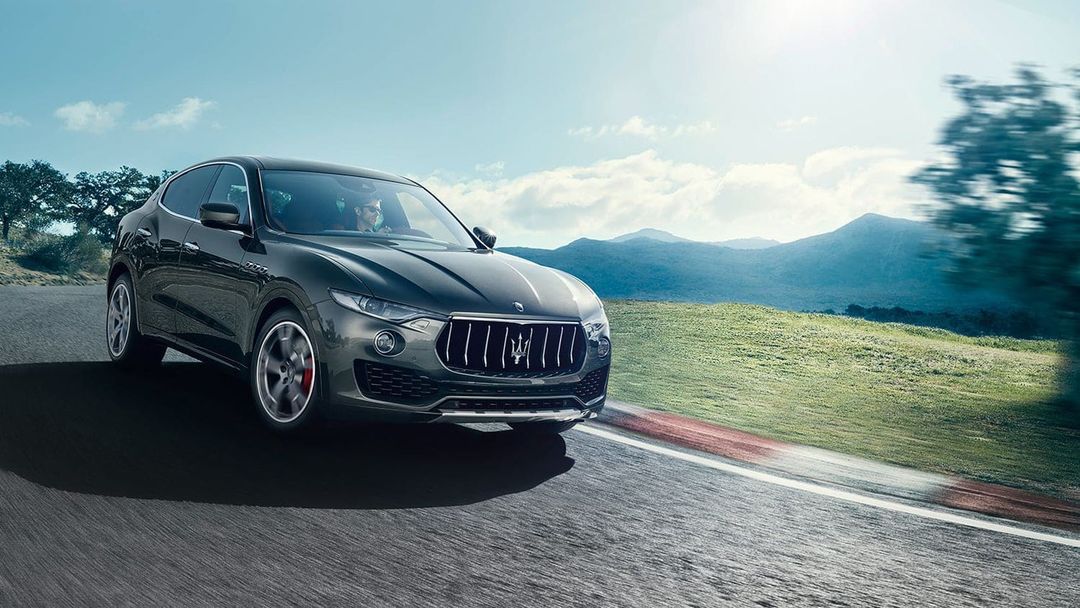 maserati levante dynamisch kurve