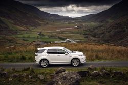 LR_DS_PHEV_FUJI_WHITE_STATIC_211020_001